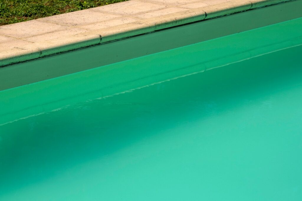 como tirar o verde da piscina